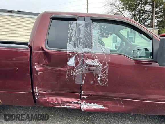 2009 Ford F-150 XL with VIN 1FTPX14V59FA13522, listed as a IAAI auction lot 41912606 with 157,185 mi miles. Bid and sale history available at carsss.com. Image 6.