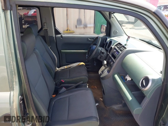2005 Honda Element LX with VIN 5J6YH18385L012963, listed as a IAAI auction lot 42025122 with Not Provided miles and . Bid and sale history available at DreamBid. Image 5.