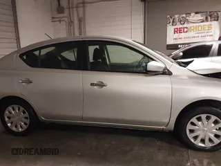 2017 Nissan Versa SV z VIN 3N1CN7AP6HK451461, wystawiony jako IAAI lot #41353549 z przebiegiem 108 075 mil mil oraz . Historia ofert i sprzedaży dostępna na DreamBid. Obrazek 13.