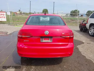 2015 Volkswagen Jetta Sedan 2.0L S w/Technology with VIN 3VW2K7AJ0FM356647, listed as a IAAI auction lot 41691443 with 101,935 mi miles. Bid and sale history available at carsss.com. Image 17.