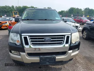 2010 Ford Explorer Eddie Bauer с VIN 1FMEU7EE9AUB15791, выставлен на аукционе IAAI как лот 42727480 с пробегом 132 255 миль миль и . История ставок и продаж доступна на DreamBid. Изображение 6.
