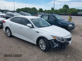 2017 Kia Optima LX z VIN 5XXGT4L3XHG131367, wystawiony jako IAAI lot #39770262 z przebiegiem 94 149 mil mil oraz . Historia ofert i sprzedaży dostępna na DreamBid. Obrazek 1.
