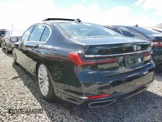 2021 BMW 7 Series 740i with VIN WBA7T2C09MCE58976, listed as a Copart auction lot 61863872 with 0 mi miles. Bid and sale history available at carsss.com. Image 3.