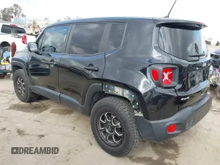 2021 Jeep Renegade Upland z VIN ZACNJDABXMPM49550, wystawiony jako IAAI lot #42121343 z przebiegiem 54 674 mil mil oraz . Historia ofert i sprzedaży dostępna na DreamBid. Obrazek 3.