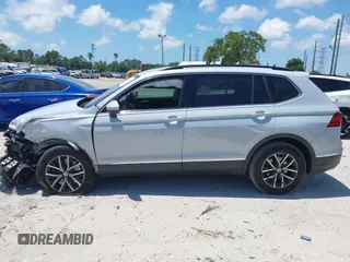 2018 Volkswagen Tiguan SEL с VIN 3VV3B7AX2JM018897, выставлен на аукционе IAAI как лот 42313472 с пробегом 97 362 миль миль и . История ставок и продаж доступна на DreamBid. Изображение 14.