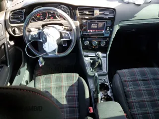 2019 Volkswagen GTI S z VIN 3VW5T7AUXKM004299, wystawiony jako Copart lot #68955962 z przebiegiem 53 894 mil mil oraz . Historia ofert i sprzedaży dostępna na DreamBid. Obrazek 8.
