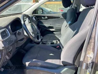 2018 Kia Sorento LX with VIN 5XYPG4A36JG388342, listed as a Copart auction lot 55706225 with 136,445 mi miles and Clean Title. Bid and sale history available at carsss.com. Image 5.