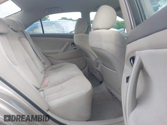 2007 Toyota Camry CE z VIN 4T1BE46K07U048199, wystawiony jako IAAI lot #42188393 z przebiegiem 166 614 mil mil oraz . Historia ofert i sprzedaży dostępna na DreamBid. Obrazek 8.