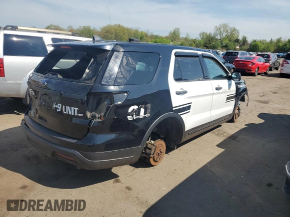 2018 Ford Police Interceptor Utility z VIN 1FM5K8AR6JGC76831, wystawiony jako Copart lot #55299875 z przebiegiem 83 571 mil mil oraz Szkoda całkowita • Salvage title. Historia ofert i sprzedaży dostępna na DreamBid. Obrazek 3.