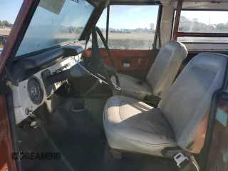 1976 Ford Bronco z VIN U15GLB55374, wystawiony jako Copart lot #82228864 z przebiegiem 289 351 mil mil oraz Nie do naprawy • Non repairable. Historia ofert i sprzedaży dostępna na DreamBid. Obrazek 7.