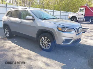 2019 Jeep Cherokee Latitude z VIN 1C4PJMCB2KD194252, wystawiony jako IAAI lot #42159369 z przebiegiem 110 653 mil mil oraz . Historia ofert i sprzedaży dostępna na DreamBid. Obrazek 1.