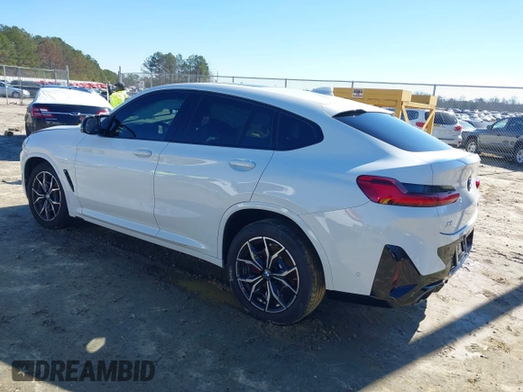 2024 BMW X4 M40i with VIN 5UX43DT00R9W43645, listed as a IAAI auction lot 41578936 with 11,028 mi miles. Bid and sale history available at carsss.com. Image 3.
