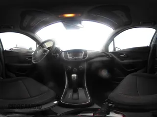 2020 Chevrolet Trax LT z VIN 3GNCJLSB9LL338988, wystawiony jako IAAI lot #41592516 z przebiegiem 40 422 mil mil oraz . Historia ofert i sprzedaży dostępna na DreamBid. Obrazek 17.