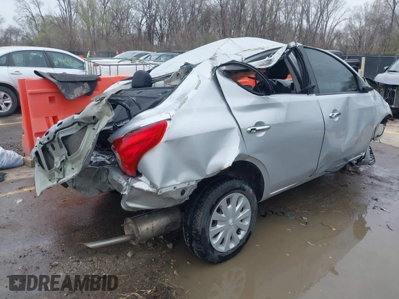 2012 Nissan Versa S with VIN 3N1CN7AP0CL856623, listed as a IAAI auction lot 41861881 with Not Provided miles. Bid and sale history available at carsss.com. Image 4.