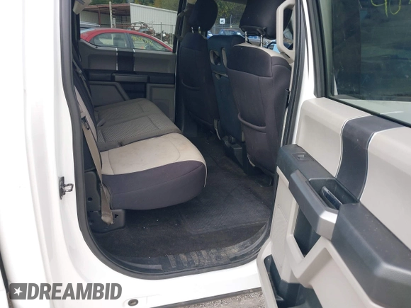 2015 Ford F-150 XLT with VIN 1FTEW1EF5FFB13987, listed as a IAAI auction lot 40377116 with 186,029 mi miles. Bid and sale history available at carsss.com. Image 8.