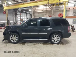 2013 GMC Yukon Denali with VIN 1GKS2EEF5DR111548, listed as a IAAI auction lot 41730102 with 174,312 mi miles. Bid and sale history available at carsss.com. Image 15.