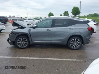 2020 GMC Terrain Denali z VIN 3GKALXEX9LL137492, wystawiony jako IAAI lot #42126393 z przebiegiem 47 075 mil mil oraz . Historia ofert i sprzedaży dostępna na DreamBid. Obrazek 14.