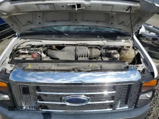 2013 Ford Econoline Passenger XL with VIN 1FBNE3BL7DDA56455, listed as a Copart auction lot 71087944 with 321,133 mi miles and Salvage Title. Bid and sale history available at carsss.com. Image 12.
