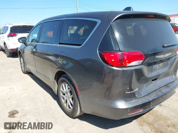 2018 Chrysler Pacifica Touring with VIN 2C4RC1DG5JR148681, listed as a IAAI auction lot 41716394 with 178,645 mi miles and . Bid and sale history available at DreamBid. Image 3.