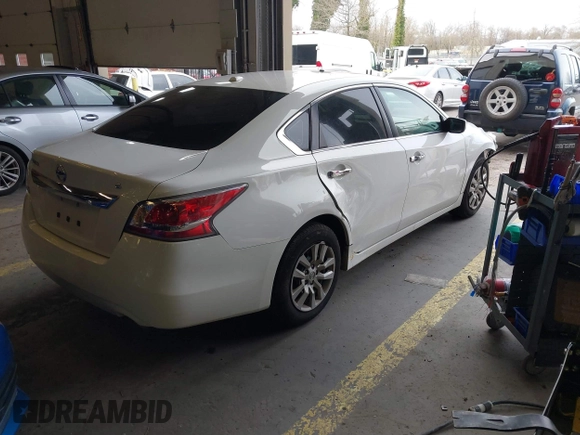 2015 Nissan Altima SV with VIN 1N4AL3AP7FC436155, listed as a IAAI auction lot 41642154 with 85,977 mi miles and . Bid and sale history available at DreamBid. Image 4.