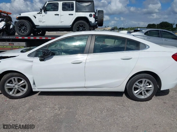 2017 Chevrolet Cruze LT with VIN 1G1BE5SM1H7271829, listed as a IAAI auction lot 40826236 with NaN miles. Bid and sale history available at carsss.com. Image 14.