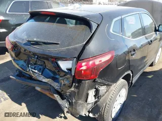 2019 Nissan Rogue Sport SV with VIN JN1BJ1CPXKW529334, listed as a IAAI auction lot 40623780 with 83,392 mi miles. Bid and sale history available at carsss.com. Image 4.