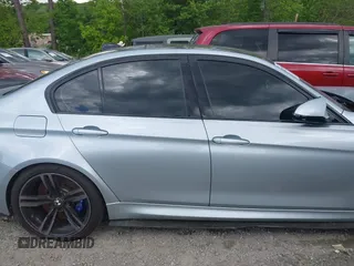 2018 BMW M3 z VIN WBS8M9C55J5J78602, wystawiony jako IAAI lot #42116904 z przebiegiem 75 846 mil mil oraz . Historia ofert i sprzedaży dostępna na DreamBid. Obrazek 13.