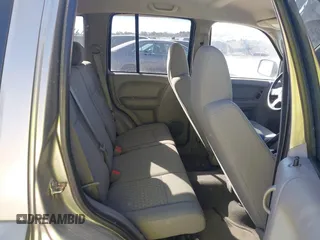 2006 Jeep Liberty Sport with VIN 1J4GL48526W212119, listed as a IAAI auction lot 41476124 with 130,773 mi miles and . Bid and sale history available at carsss.com. Image 8.