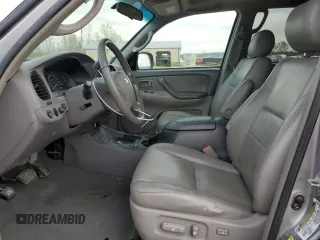 2006 Toyota Sequoia SR5 with VIN 5TDBT44AX6S272135, listed as a Copart auction lot 51696105 with 273,936 mi miles and Salvage Title. Bid and sale history available at DreamBid. Image 7.