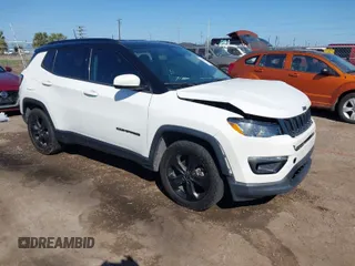 2020 Jeep Compass Latitude with VIN 3C4NJCBB6LT147594, listed as a IAAI auction lot 41592201 with 32,383 mi miles and . Bid and sale history available at carsss.com. Image 1.