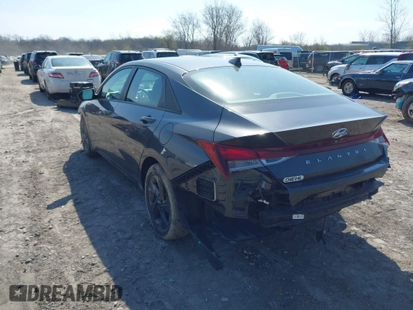 2022 Hyundai Elantra SEL with VIN 5NPLM4AGXNH065808, listed as a IAAI auction lot 42070044 with 16,370 mi miles and . Bid and sale history available at DreamBid. Image 3.