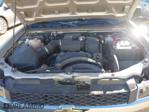 2004 Chevrolet Colorado LS Z71 with VIN 1GCDT196448133938, listed as a IAAI auction lot 41647829 with 196,530 mi miles. Bid and sale history available at carsss.com. Image 10.