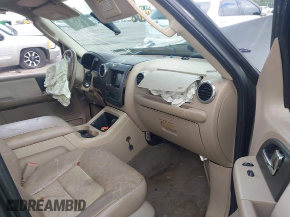 2004 Ford Expedition Eddie Bauer with VIN 1FMFU17L34LA50847, listed as a IAAI auction lot 42246100 with Not provided miles and . Bid and sale history available at DreamBid. Image 5.