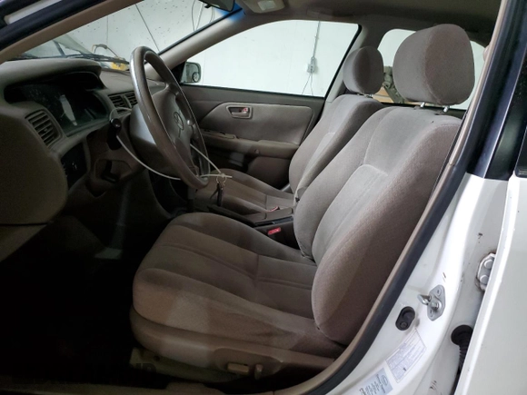 2000 Toyota Camry CE with VIN 4T1BG22K0YU961745, listed as a Copart auction lot 47946965 with 245,475 mi miles and Salvage Title. Bid and sale history available at carsss.com. Image 7.