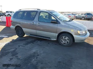 1998 Toyota Sienna LE with VIN 4T3ZF13C1WU051030, listed as a IAAI auction lot 41259605 with 190,861 mi miles. Bid and sale history available at carsss.com. Image 1.