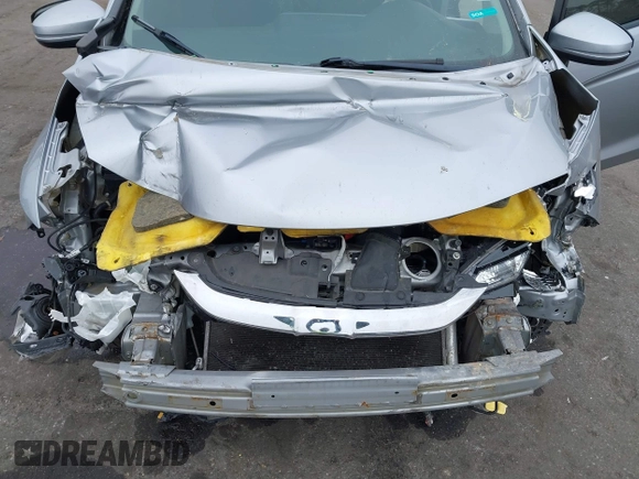 2018 Honda Fit Sport with VIN 3HGGK5H62JM702562, listed as a IAAI auction lot 41556944 with 137,416 mi miles. Bid and sale history available at carsss.com. Image 6.
