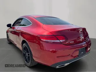 2017 Mercedes-Benz C с VIN WDDWJ4KBXHF32552, выставлен на аукционе Copart как лот 64165705 с пробегом 128 929 миль миль и Чистый • Clean title. История ставок и продаж доступна на DreamBid. Изображение 3.