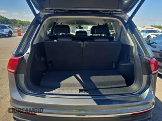 2024 Volkswagen Tiguan SE с VIN 3VV3B7AXXRM083203, выставлен на аукционе IAAI как лот 42813448 с пробегом 30 988 миль миль и . История ставок и продаж доступна на DreamBid. Изображение 23.