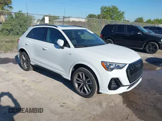 2022 Audi Q3 S line Premium z VIN WA1DECF37N1092225, wystawiony jako IAAI lot #41786815 z przebiegiem 41 973 mil mil oraz . Historia ofert i sprzedaży dostępna na DreamBid. Obrazek 1.