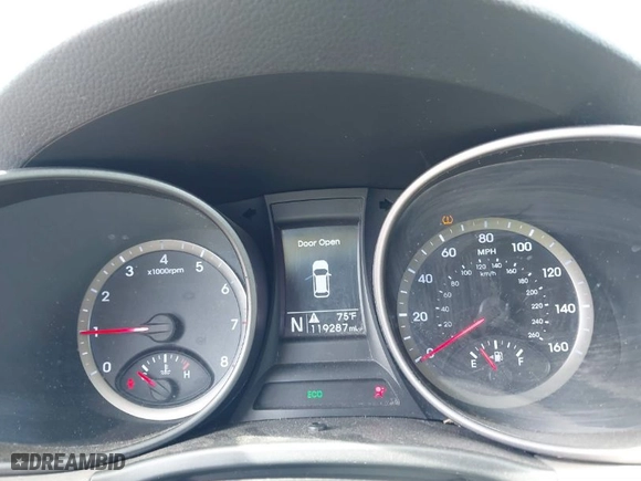 2016 Hyundai Santa Fe Sport with VIN 5XYZTDLB6GG322097, listed as a IAAI auction lot 40140456 with 119,287 mi miles. Bid and sale history available at carsss.com. Image 7.