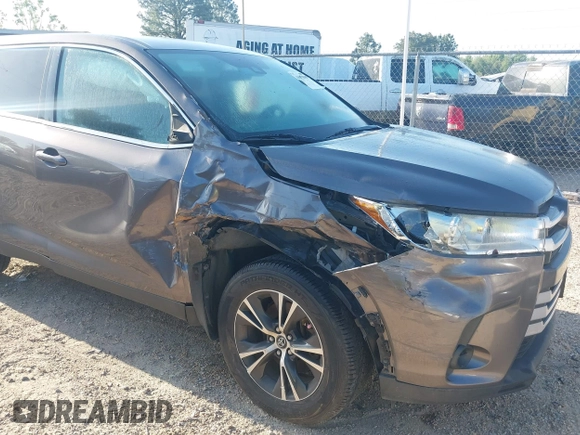 2019 Toyota Highlander LE с VIN 5TDBZRFH6KS945258, выставлен на аукционе IAAI как лот 41979698 с пробегом 122 624 миль миль и . История ставок и продаж доступна на DreamBid. Изображение 6.