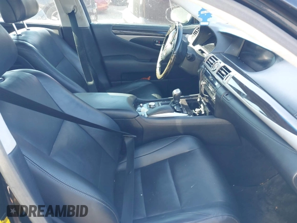 2013 Lexus LS 460 L с VIN JTHGL5EFXD5049858, выставлен на аукционе IAAI как лот 41859412 с пробегом 112 376 миль миль и . История ставок и продаж доступна на DreamBid. Изображение 5.