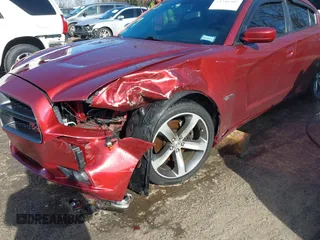 2014 Dodge Charger RT z VIN 2C3CDXCT9EH220356, wystawiony jako IAAI lot #41746302 z przebiegiem 79 525 mil mil oraz . Historia ofert i sprzedaży dostępna na DreamBid. Obrazek 6.
