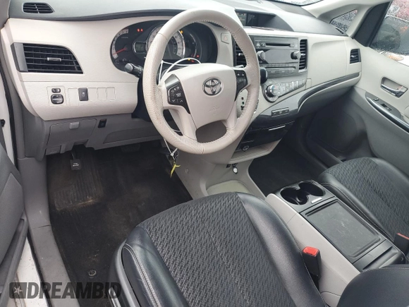 2014 Toyota Sienna SE with VIN 5TDXK3DCXES498422, listed as a Copart auction lot 51060775 with 131,541 mi miles and Clean Title. Bid and sale history available at DreamBid. Image 8.