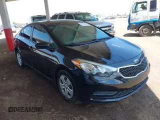 2016 Kia Forte LX z VIN KNAFK4A68G5559806, wystawiony jako IAAI lot #42422143 z przebiegiem 84 701 mil mil oraz . Historia ofert i sprzedaży dostępna na DreamBid. Obrazek 1.