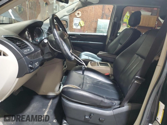 2014 Chrysler Town & Country Touring z VIN 2C4RC1BG5ER326758, wystawiony jako Copart lot #48863395 z przebiegiem 203 552 mil mil oraz Szkoda całkowita • Salvage title. Historia ofert i sprzedaży dostępna na DreamBid. Obrazek 7.