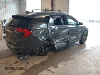 2020 GMC Terrain SLT z VIN 3GKALVEX9LL160887, wystawiony jako IAAI lot #42320027 z przebiegiem 63 044 mil mil oraz . Historia ofert i sprzedaży dostępna na DreamBid. Obrazek 4.