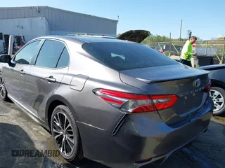 2018 Toyota Camry LE with VIN 4T1B11HK3JU518806, listed as a IAAI auction lot 41913756 with 74,939 mi miles. Bid and sale history available at carsss.com. Image 3.