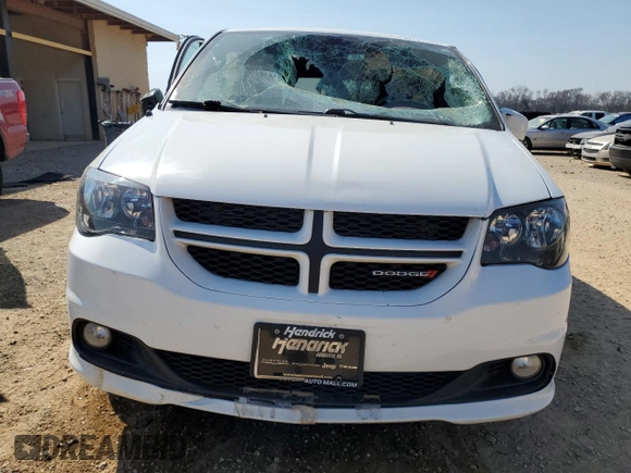 2019 Dodge Grand Caravan GT with VIN 2C4RDGEG8KR769879, listed as a Copart auction lot 48731705 with 137,139 mi miles and Salvage Title. Bid and sale history available at DreamBid. Image 5.