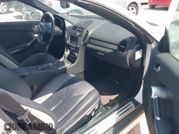 2005 Mercedes-Benz SLK 230/320 with VIN WDBWK56F65F042365, listed as a IAAI auction lot 42521851 with 106,040 mi miles and . Bid and sale history available at DreamBid. Image 5.